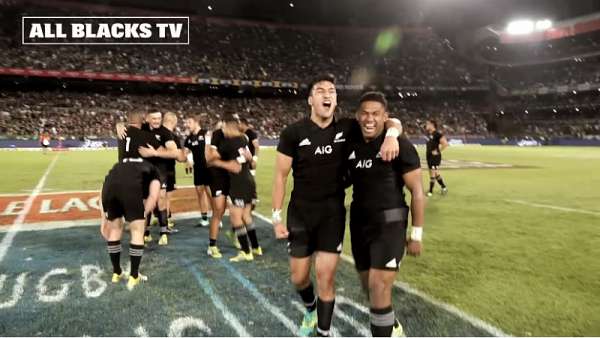 El festejo de los All Blacks tras la victoria ante Springboks