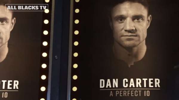 Dan Carter en la premiere de “A Perfect 10”